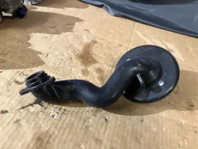 11127588548 BMW Oil Filler Neck E70 E71 #2
