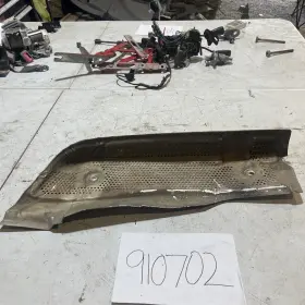 8196170 BMW Right Thermal Heat Shield Plate E36 318I
